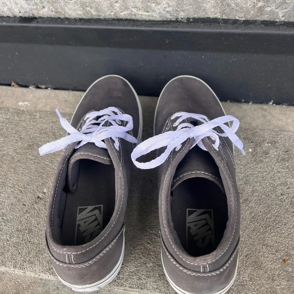 VANS Off the Wall classic gray canvas lace up shoes
